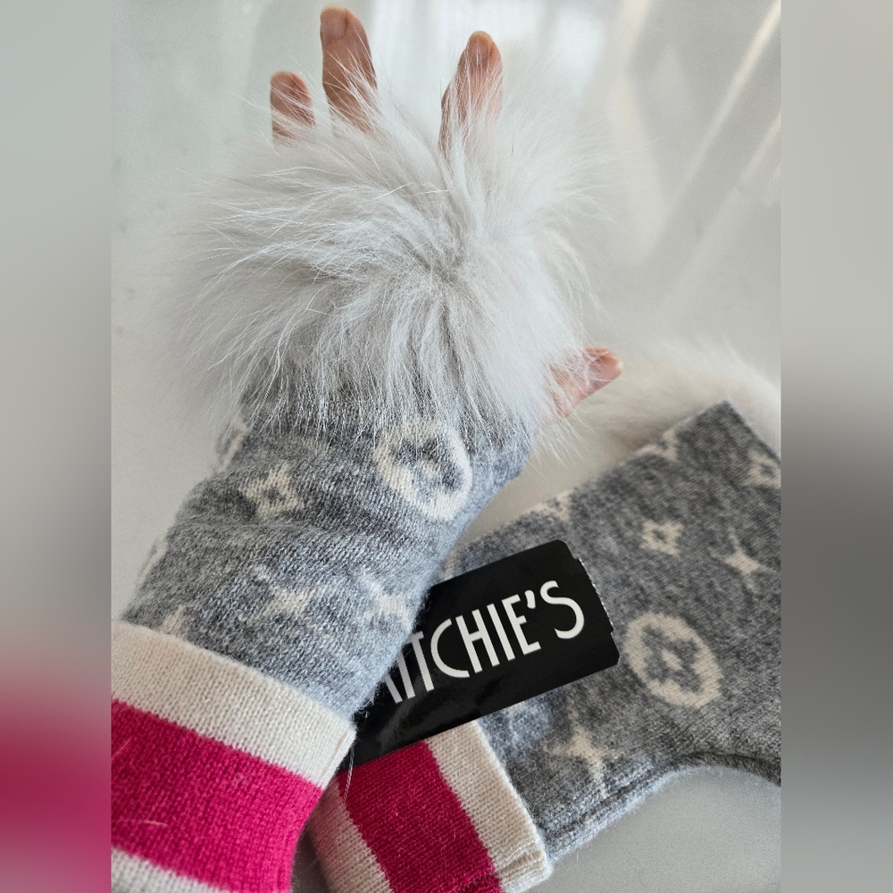 Mitchies fingerless gloves NWT